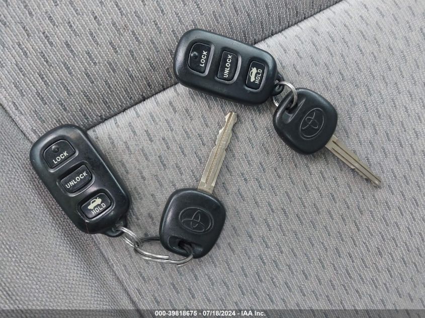 2004 Toyota Camry Le/Xle/Se VIN: 4T1BE30K04U882990 Lot: 39818675