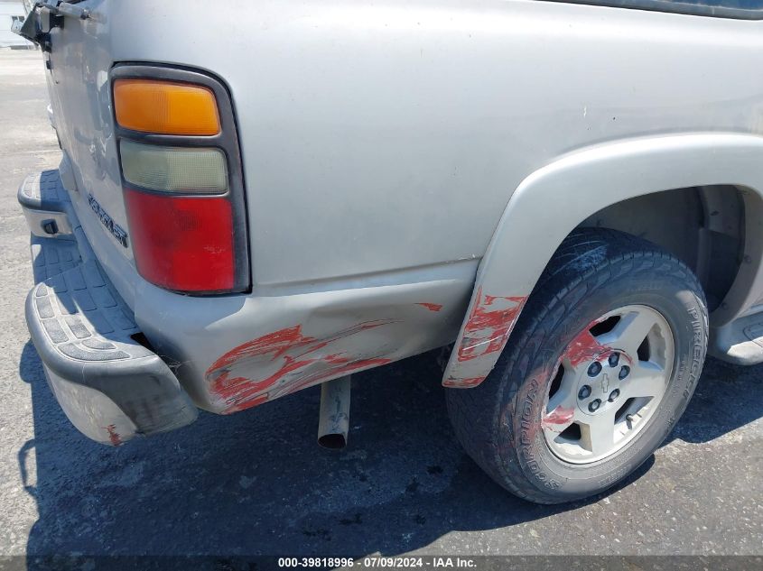 2004 Chevrolet Suburban 1500 Lt VIN: 1GNEC16T44J239790 Lot: 39818996