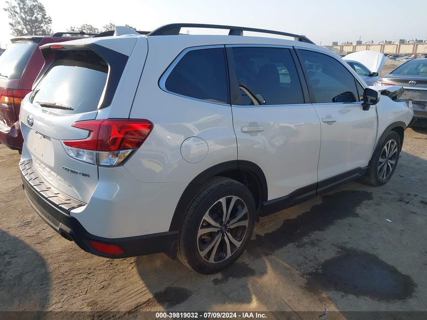 2021 SUBARU FORESTER LIMITED - JF2SKAUC5MH466187