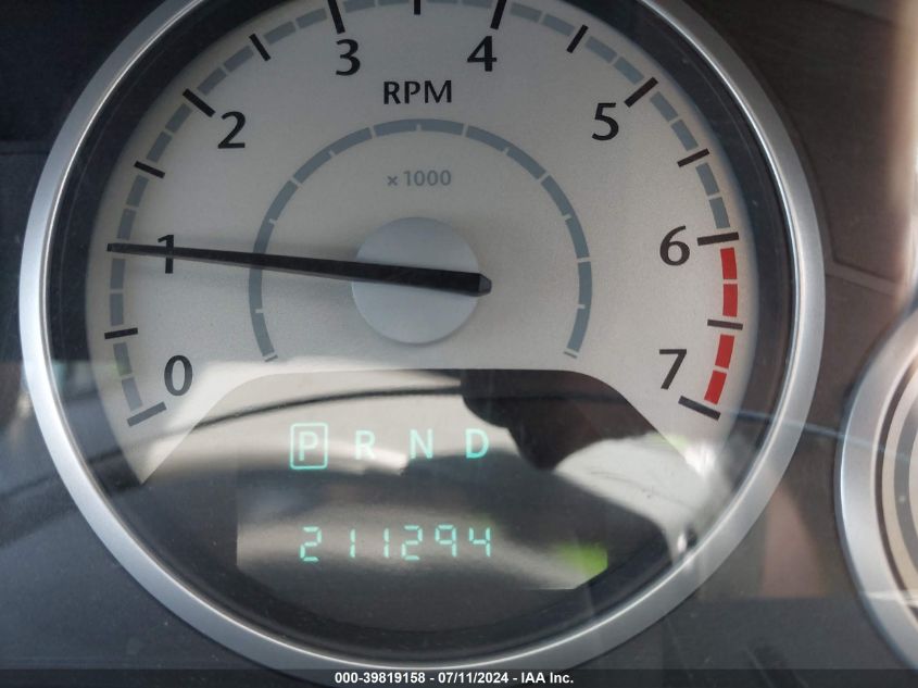 2010 Chrysler Town & Country Touring VIN: 2A4RR5D18AR319483 Lot: 39819158