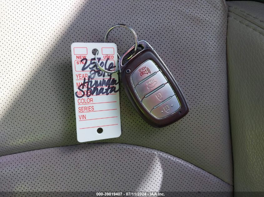 2015 Hyundai Sonata Limited 2.0T VIN: 5NPE34AB7FH113041 Lot: 39819407