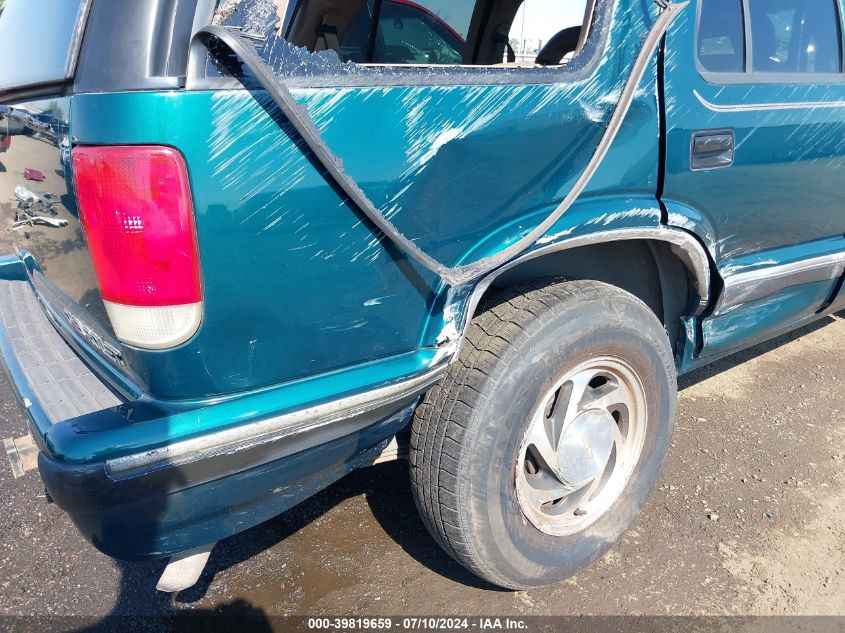 1996 Chevrolet Blazer VIN: 1GNDT13W4T2227304 Lot: 39819659