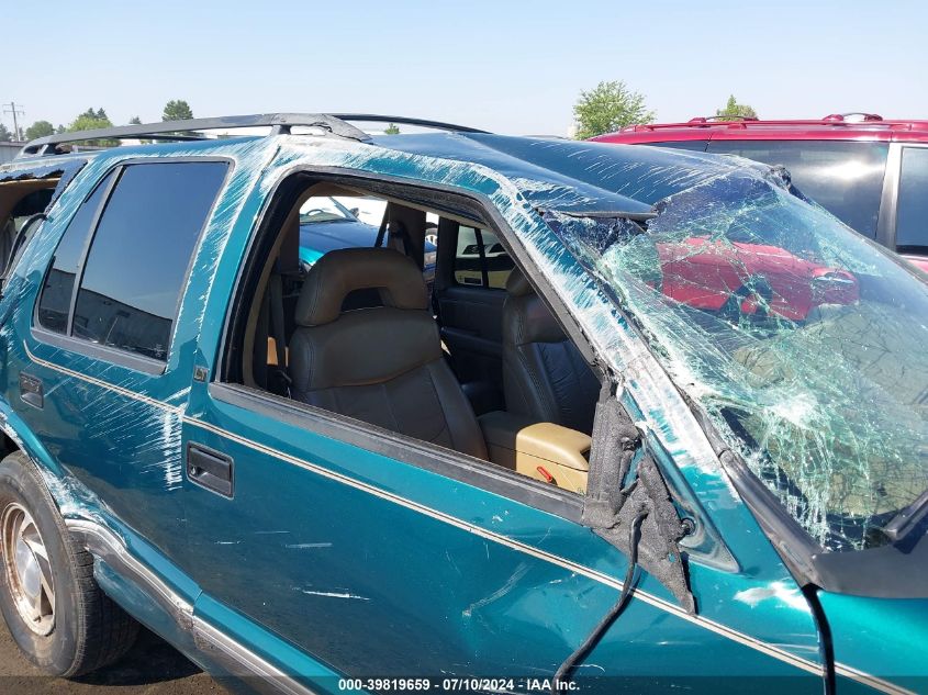 1996 Chevrolet Blazer VIN: 1GNDT13W4T2227304 Lot: 39819659