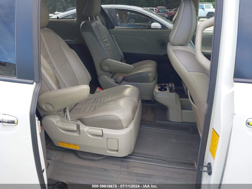 2012 Toyota Sienna Limited V6 7 Passenger VIN: 5TDYK3DC8CS200855 Lot: 39819678