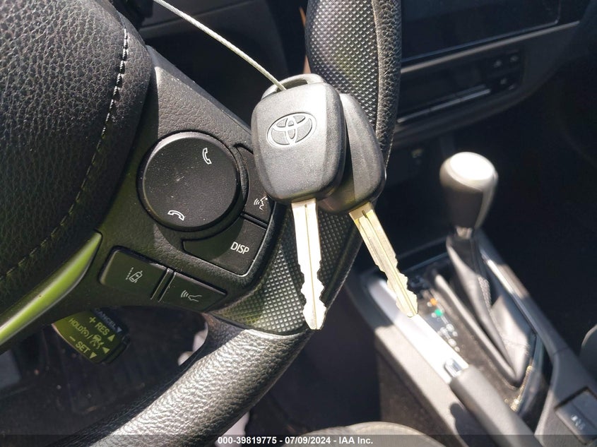 2017 TOYOTA COROLLA LE - 5YFBURHE1HP587442