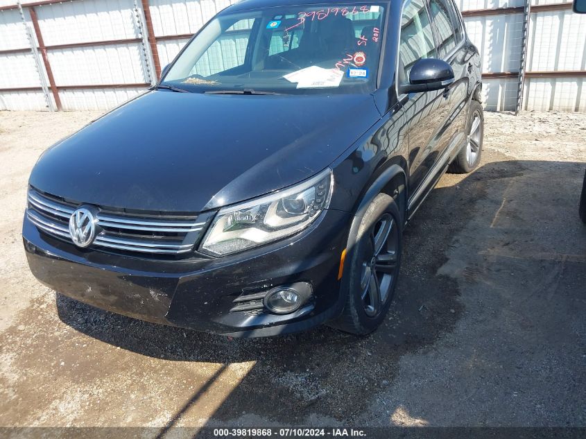 2017 Volkswagen Tiguan 2.0T Sport VIN: WVGUV7AX6HW504581 Lot: 39819868