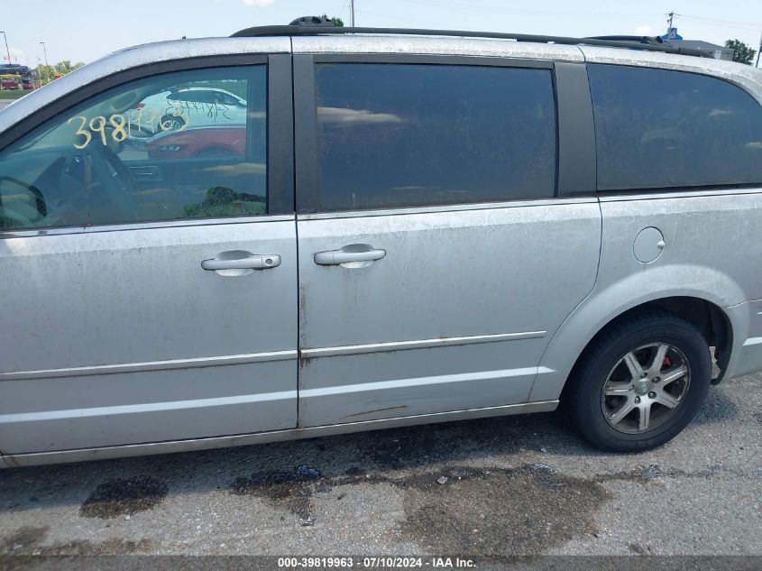 2008 Chrysler Town & Country Touring VIN: 2A8HR54P98R119091 Lot: 39819963