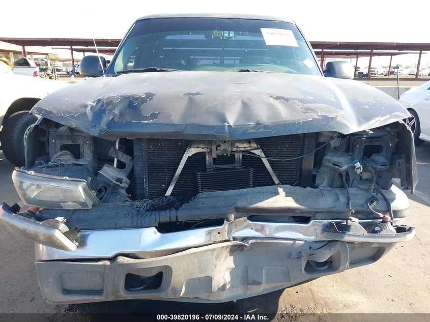 2004 Chevrolet Silverado C1500 VIN: 2GCEC19T841193671 Lot: 39820196