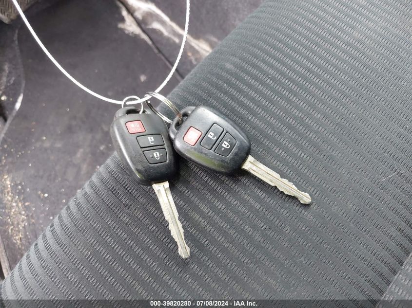 2017 Toyota Rav4 Le VIN: 2T3BFREV5HW587061 Lot: 39820280