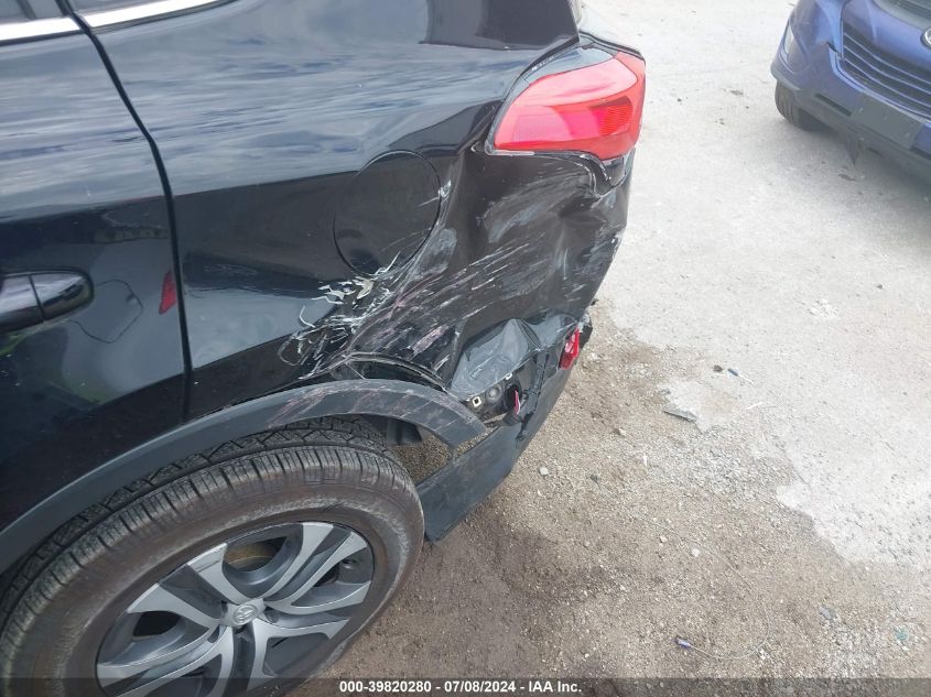 2017 Toyota Rav4 Le VIN: 2T3BFREV5HW587061 Lot: 39820280