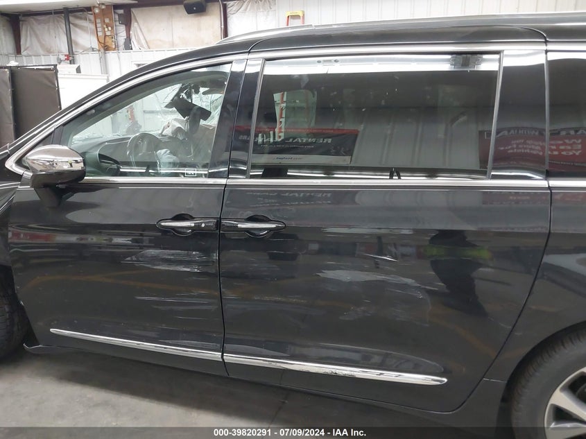 VIN 2C4RC1GG6HR762676 2017 CHRYSLER PACIFICA LIMITED