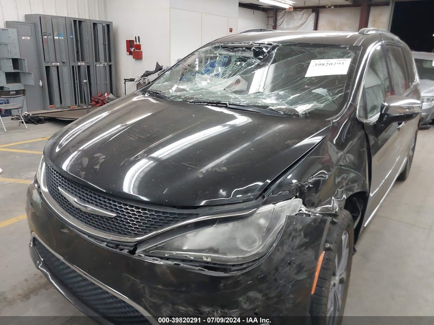 VIN 2C4RC1GG6HR762676 2017 CHRYSLER PACIFICA LIMITED