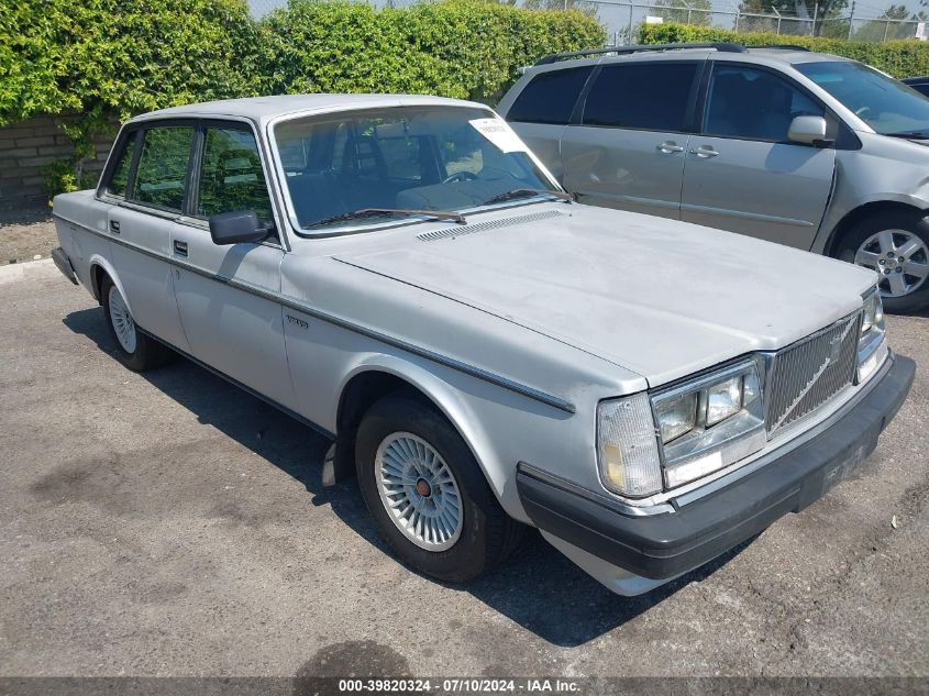 1984 Volvo 244 Dl/Gl VIN: YV1AX8843E1042017 Lot: 39820324