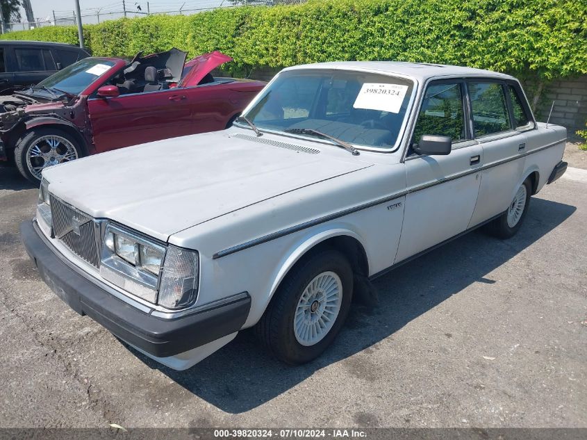 1984 Volvo 244 Dl/Gl VIN: YV1AX8843E1042017 Lot: 39820324