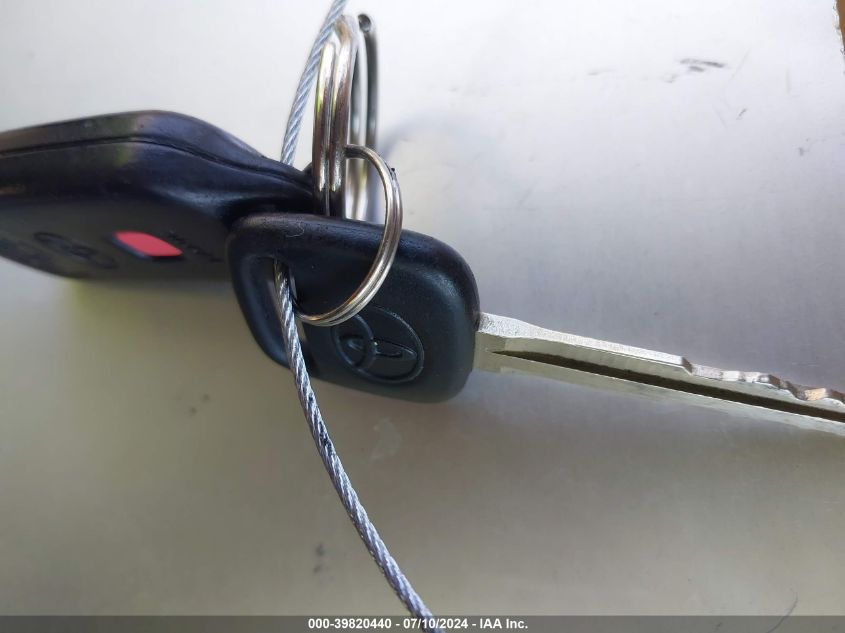 2001 Toyota Avalon Xl/Xls VIN: 4T1BF28B11U128634 Lot: 39820440