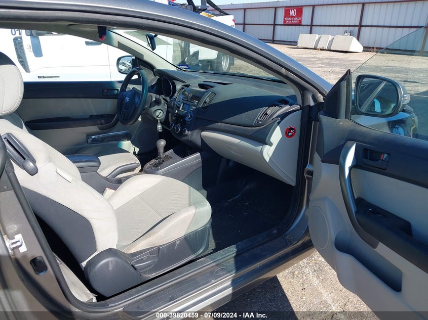 2010 Kia Forte Koup Ex VIN: KNAFU6A29A5184633 Lot: 39820459