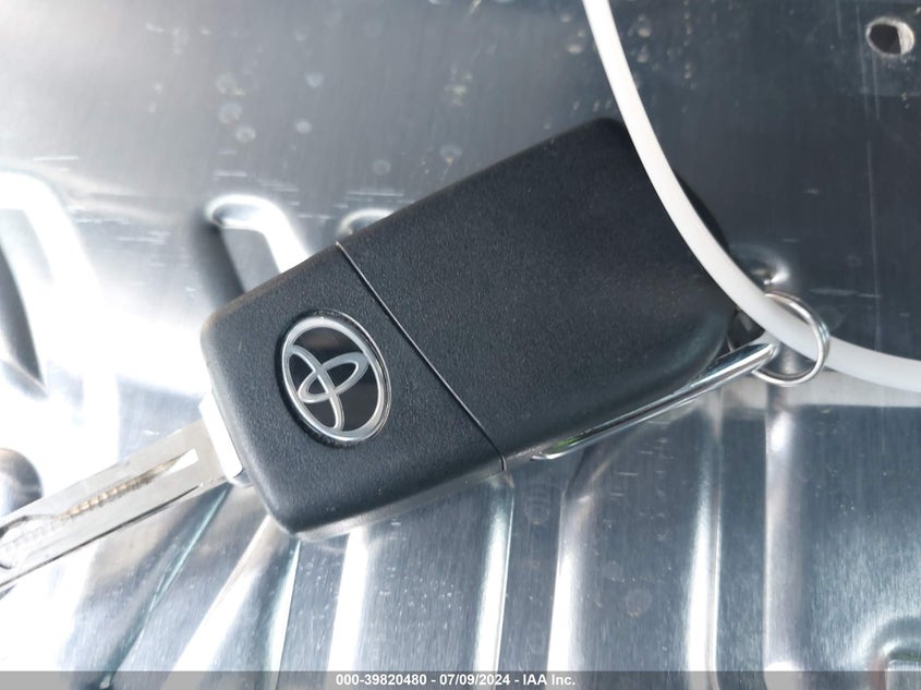 2021 TOYOTA CAMRY LE - 4T1C11AK9MU601465