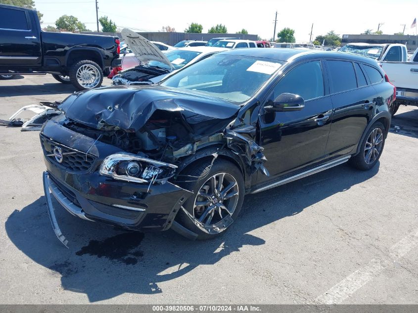 2016 Volvo V60 Cross Country T5 Platinum VIN: YV4612HM4G1005407 Lot: 39820506