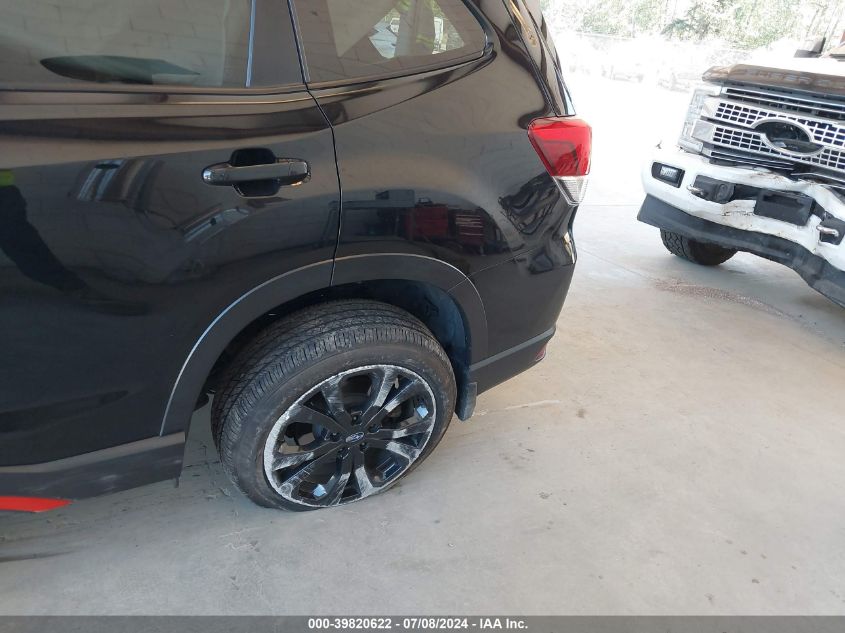 2019 Subaru Forester Sport VIN: JF2SKAKC1KH593681 Lot: 39820622