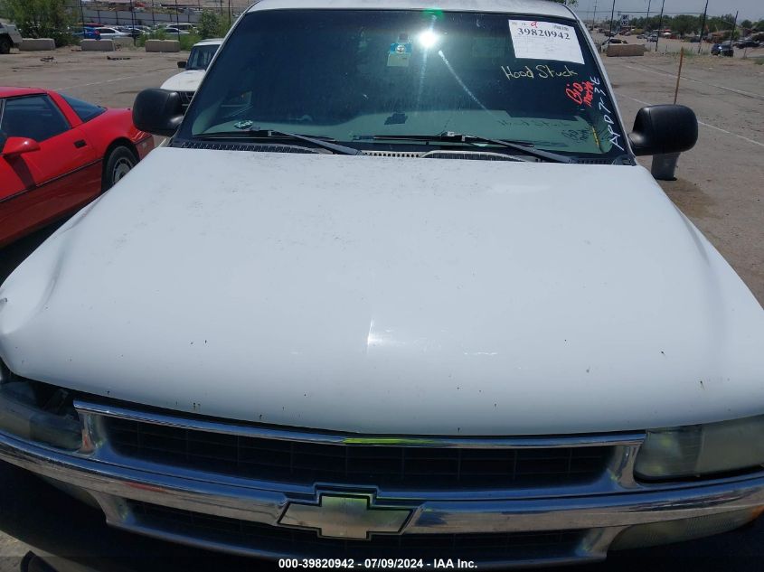 2001 Chevrolet Tahoe Ls VIN: 1GNEC13TX1R160917 Lot: 39820942