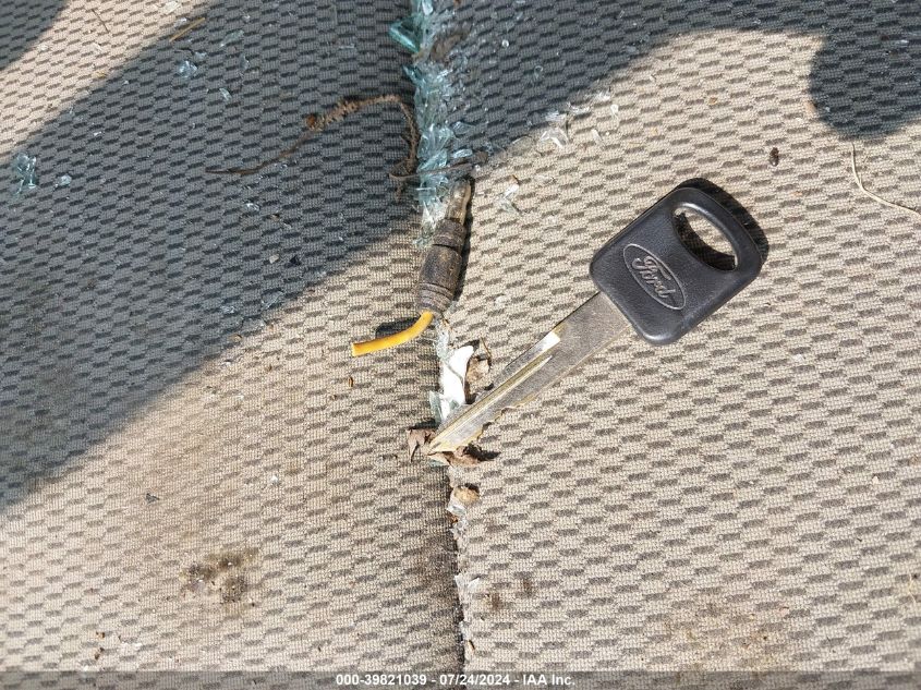 2005 Ford F-350 Xl/Xlt VIN: 1FTWF31P65ED38261 Lot: 39821039