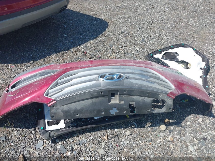 2017 Hyundai Santa Fe Sport 2.4L VIN: 5XYZTDLB3HG443803 Lot: 39821147