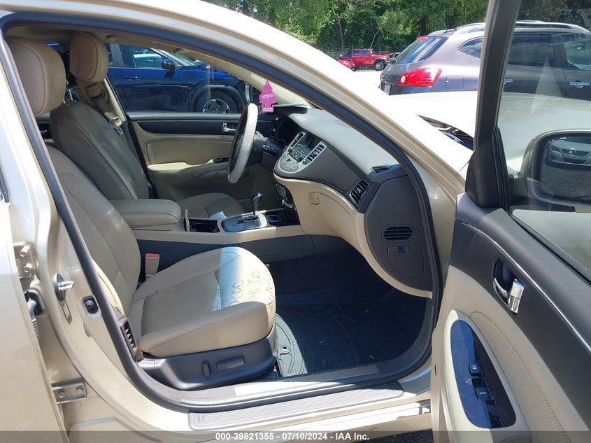 2009 Hyundai Genesis 3.8 VIN: KMHGC46EX9U025117 Lot: 39821355