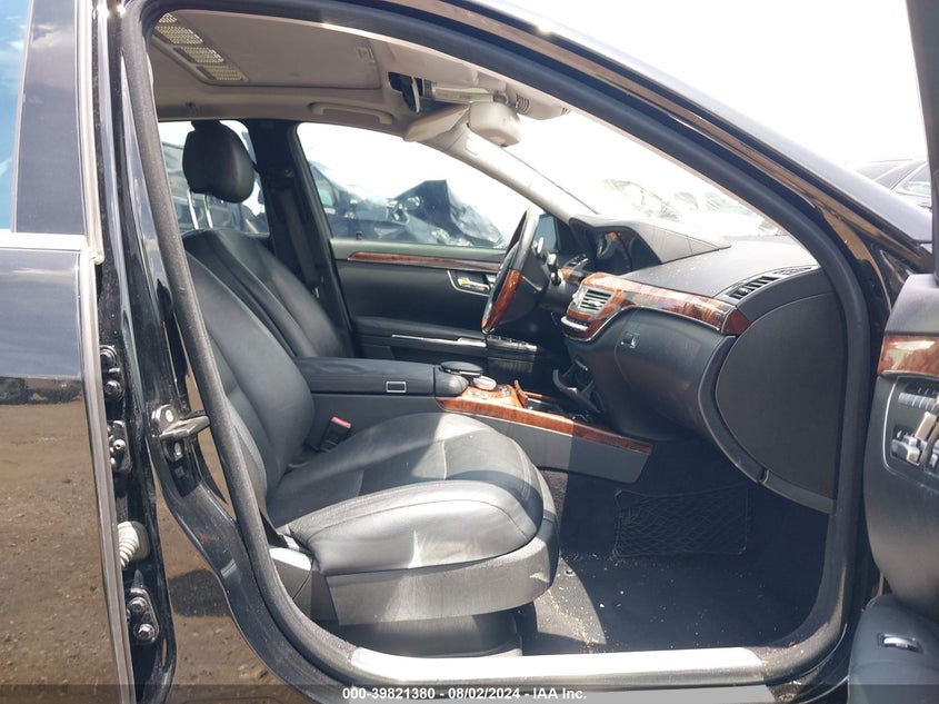 2010 Mercedes-Benz S 550 VIN: WDDNG7BB3AA332105 Lot: 39821380