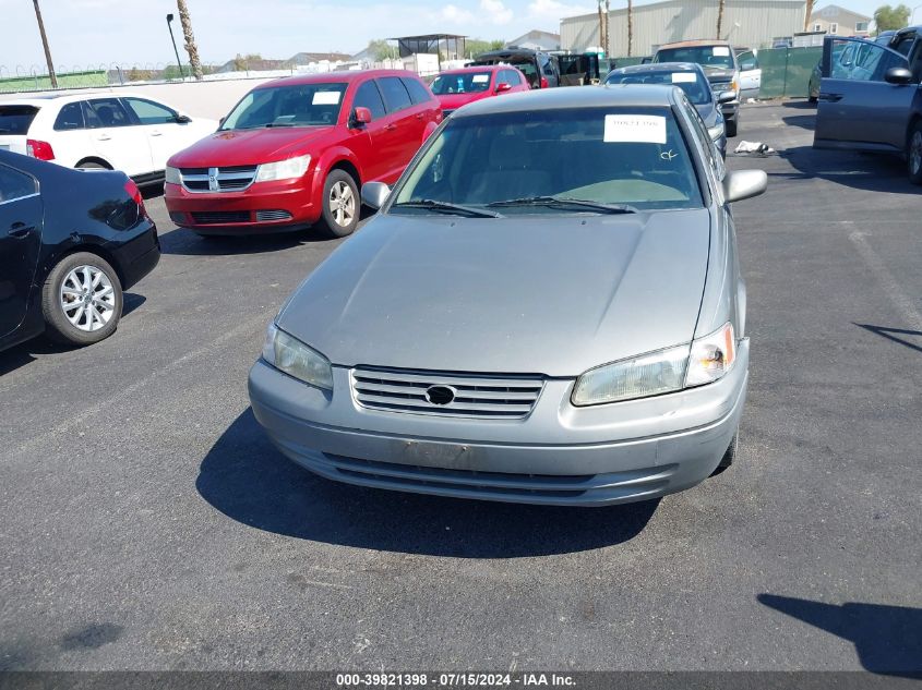 1999 Toyota Camry Le VIN: 4T1BG22K2XU476750 Lot: 39821398