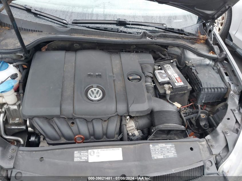 2010 Volkswagen Golf 2-Door VIN: WVWAB7AJ0AW425263 Lot: 39821481