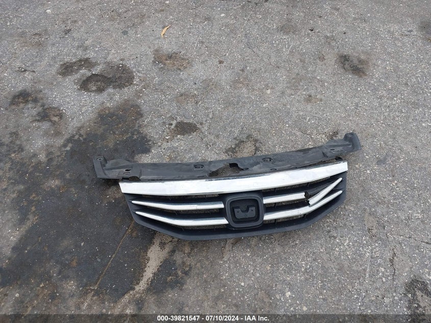 2011 Honda Accord Lx VIN: 1HGCP2F38BA008836 Lot: 39821547