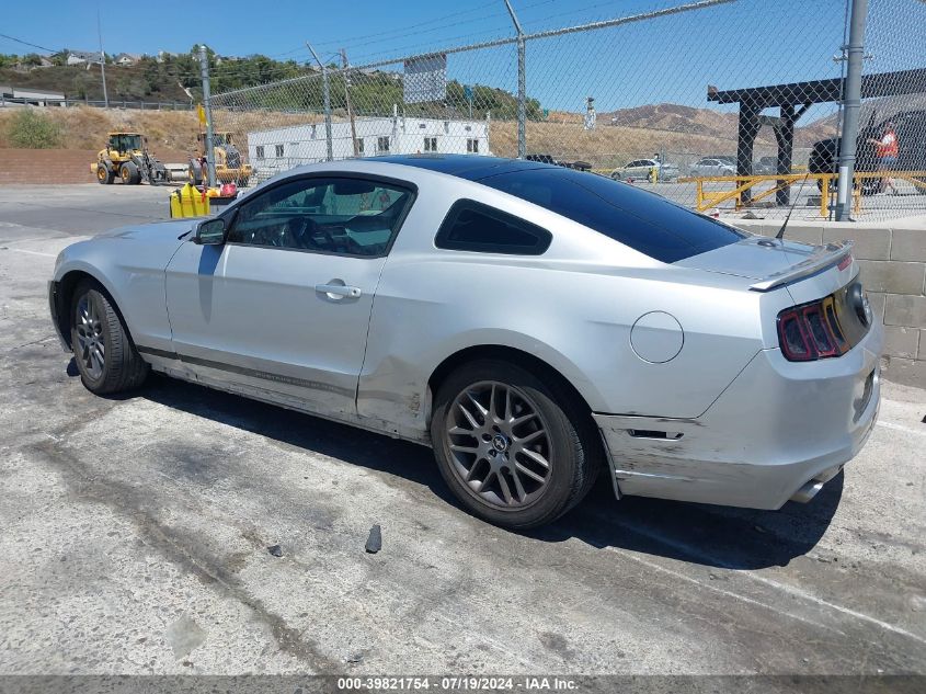 2013 Ford Mustang V6 Premium VIN: 1ZVBP8AM1D5267982 Lot: 39821754