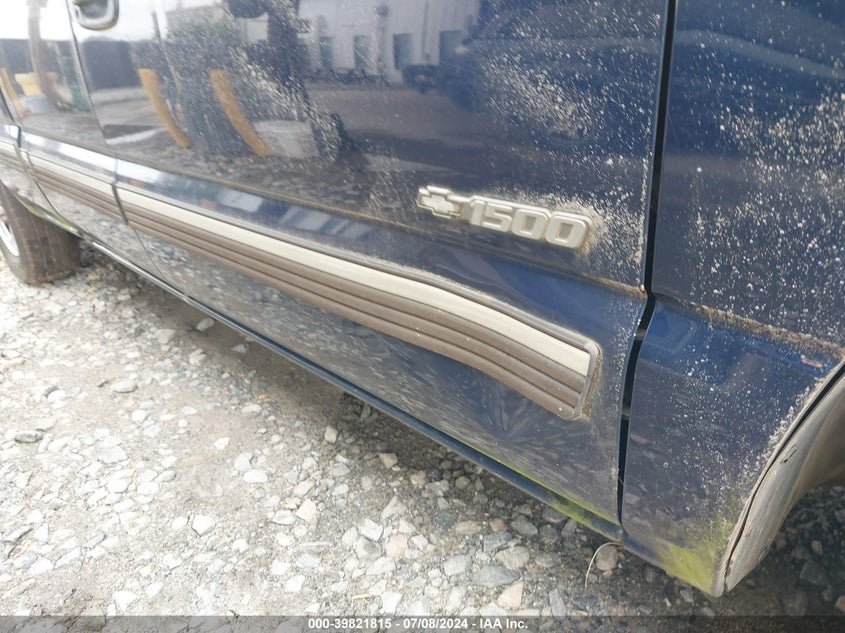 2001 Chevrolet Silverado 1500 Ls VIN: 2GCEC19V111252377 Lot: 39821815