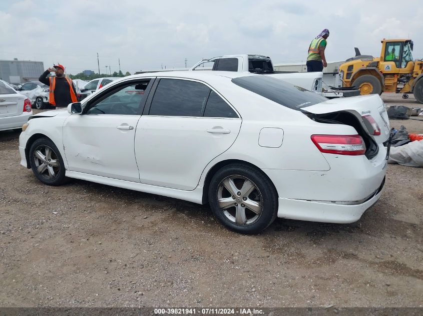 4T1BF3EK0BU640283 2011 Toyota Camry Se