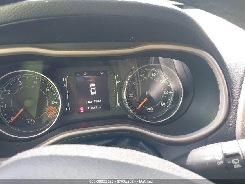 2015 Jeep Cherokee Latitude VIN: 1C4PJLCB6FW770736 Lot: 39822023