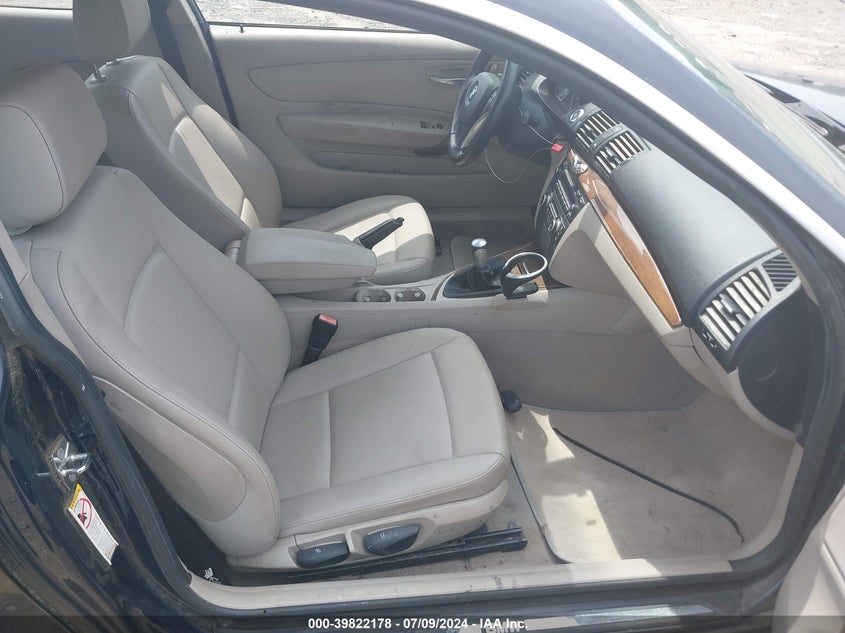 2008 BMW 128I VIN: WBAUP93598VF45752 Lot: 39822178