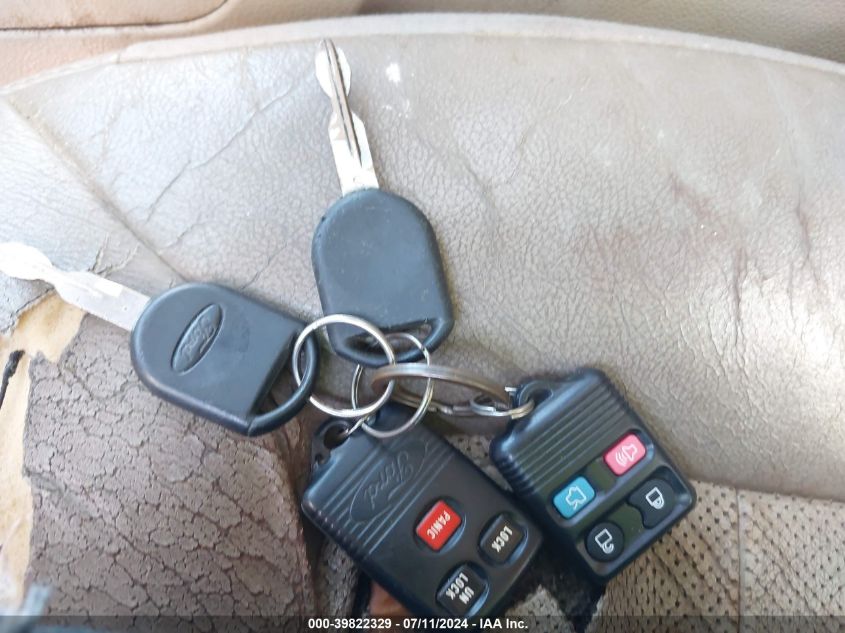 2005 Ford Expedition Eddie Bauer/King Ranch VIN: 1FMFU18505LA11974 Lot: 39822329