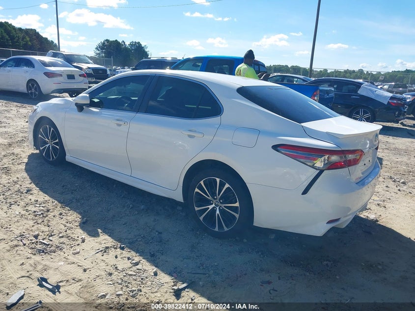 2018 TOYOTA CAMRY SE - JTNB11HK9J3028425