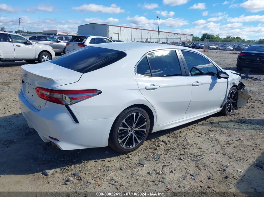 2018 TOYOTA CAMRY SE - JTNB11HK9J3028425