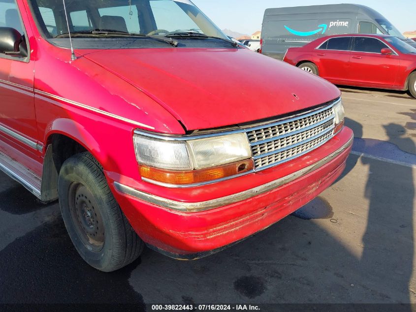 1992 Plymouth Voyager Se VIN: 2P4GH45R0NR773999 Lot: 39822443