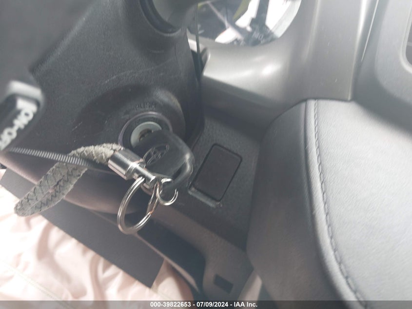 2018 TOYOTA RAV4 LE - 2T3BFREV9JW821742