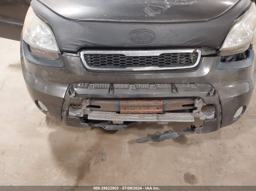 2010 Kia Soul +/!/Sport VIN: KNDJT2A24A7085375 Lot: 39822903