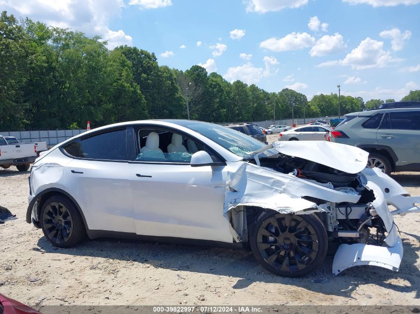 2021 Tesla Model Y Long Range Dual Motor All-Wheel Drive VIN: 5YJYGDEE2MF212335 Lot: 39822997