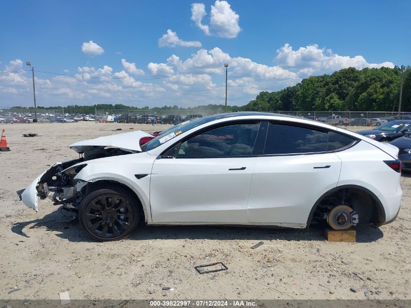 2021 Tesla Model Y Long Range Dual Motor All-Wheel Drive VIN: 5YJYGDEE2MF212335 Lot: 39822997