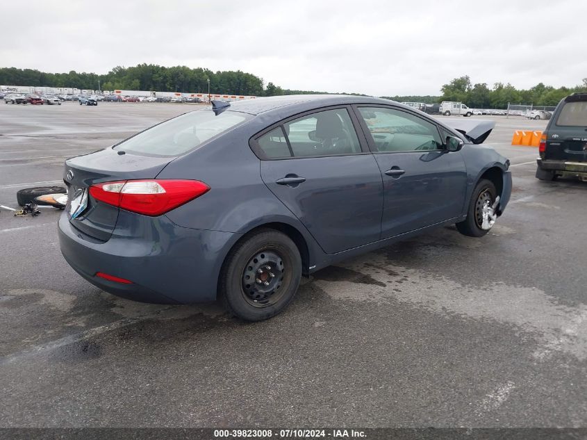 VIN KNAFX4A65F5313831 2015 KIA Forte, LX no.4