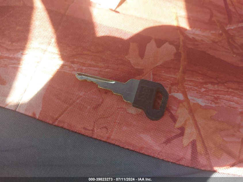 1993 Chevrolet Gmt-400 K1500 VIN: 2GCEK19K2P1238666 Lot: 39823273