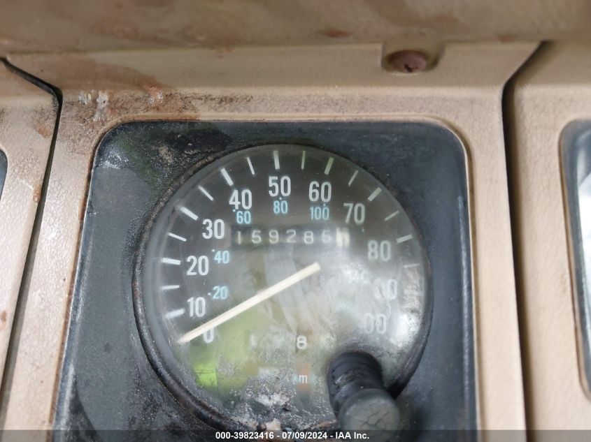 1990 Jeep Wrangler / Yj Sahara VIN: 2J4FY49T9LJ521020 Lot: 39823416