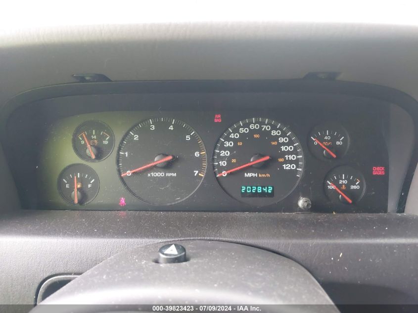 2000 Jeep Grand Cherokee Laredo VIN: 1J4GW48S7YC323525 Lot: 39823423