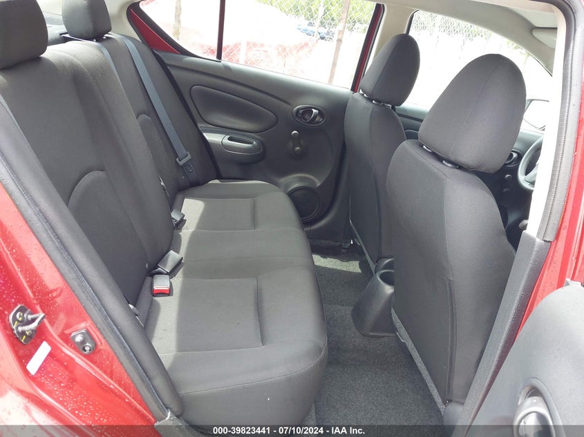 2019 Nissan Versa S/S Plus/Sv VIN: 3N1CN7AP5KL806962 Lot: 39823441