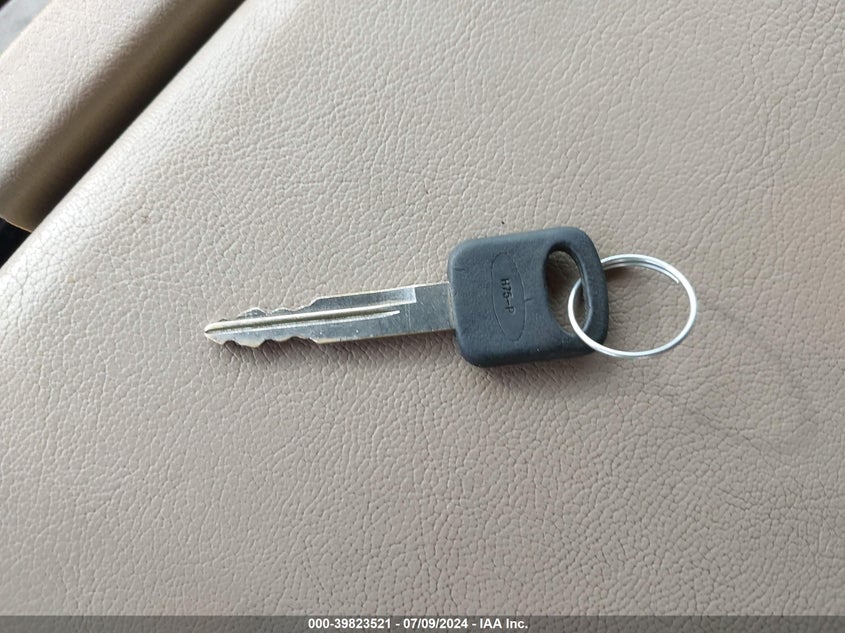 2001 Ford F-250 Lariat/Xl/Xlt VIN: 1FTNW21F21EB26299 Lot: 39823521